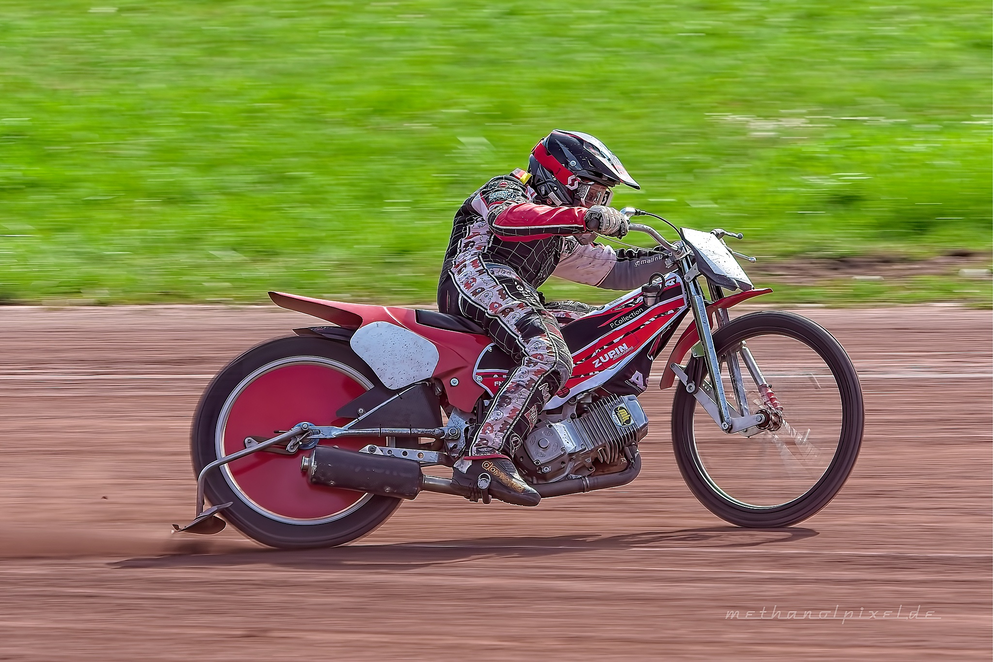 ILCE 7M4   A7405921 2048